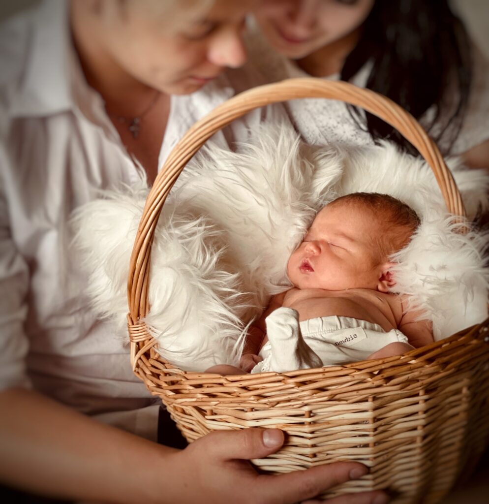 Perhepalvelukeskus kotisatama / perheiden jälleen yhdistäminen